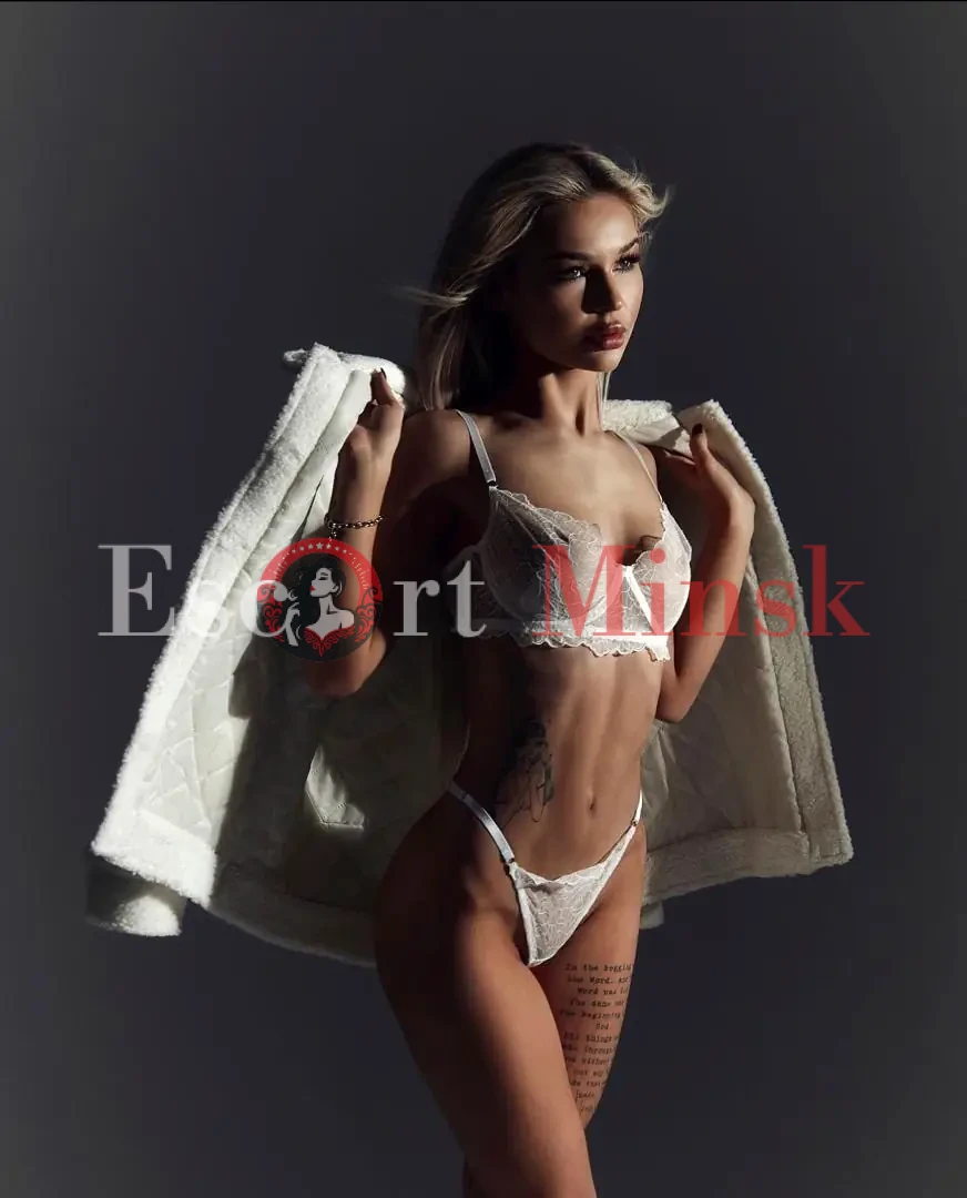  Элитная проститутка Минска — 25 лет, грудь 1 размера, рост 169, вес 55