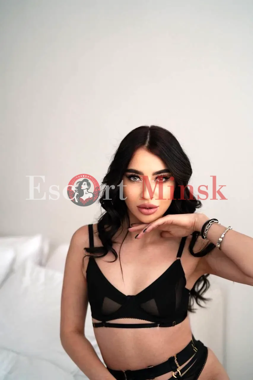  Элитная проститутка Минска — 24 года, грудь 1 размера, рост 175, вес 59