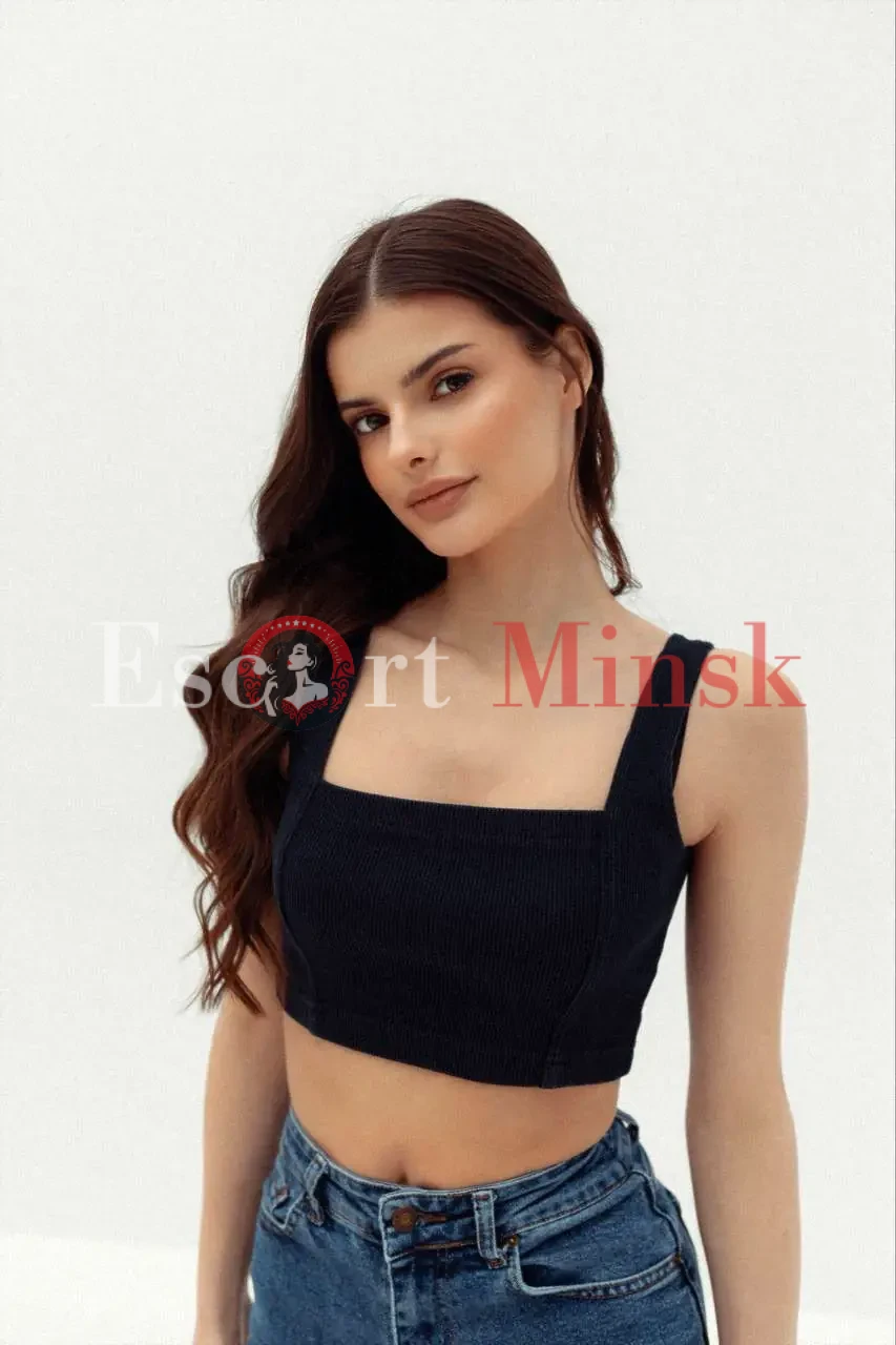  Элитная проститутка Минска — 19 лет, грудь 2 размера, рост 171, вес 52