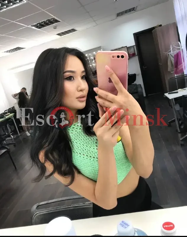  Элитная проститутка Минска — 26 лет, грудь 1 размера, рост 170, вес 50