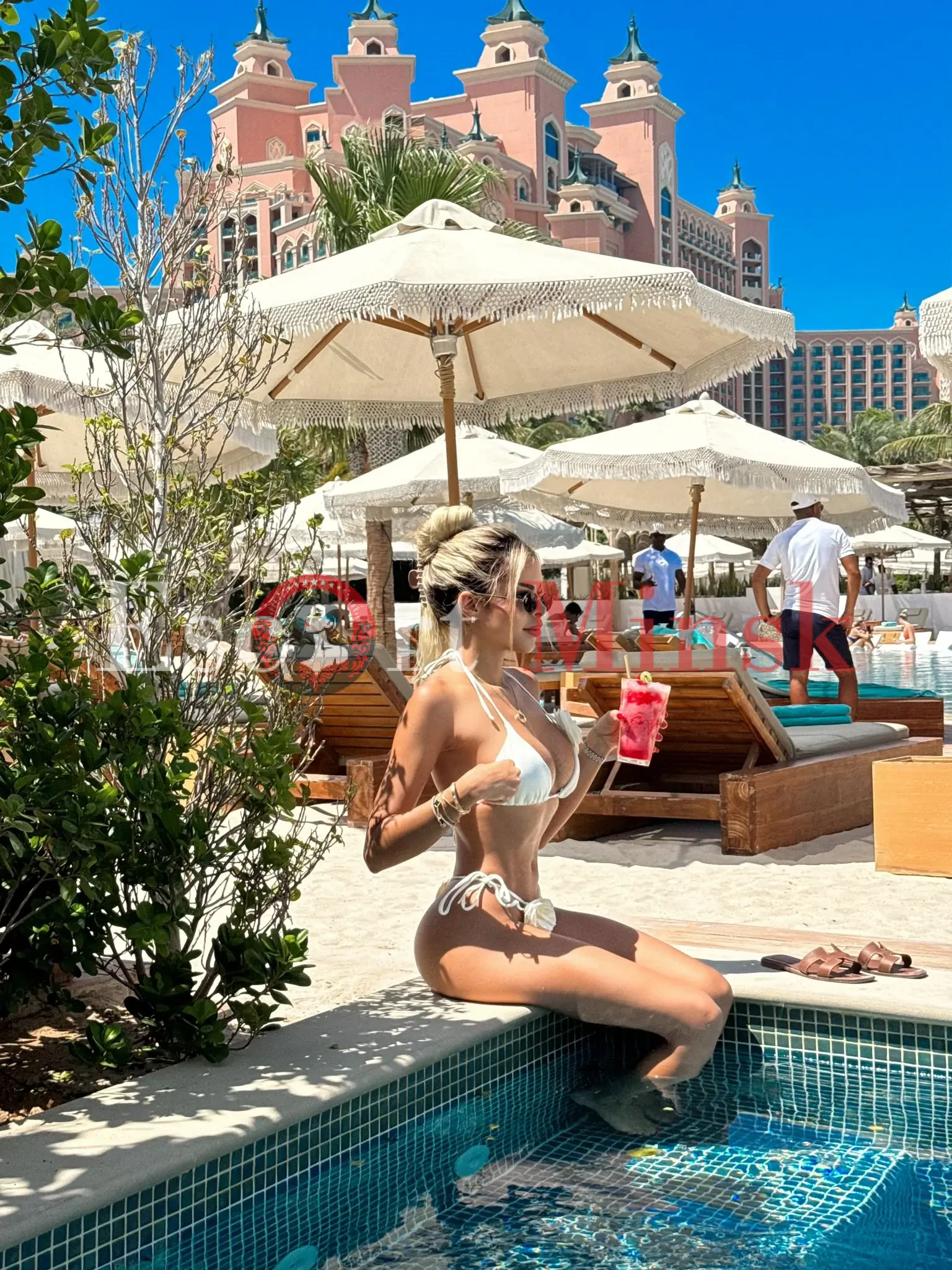  Элитная проститутка Минска — 25 лет, грудь 4 размера, рост 170, вес 51