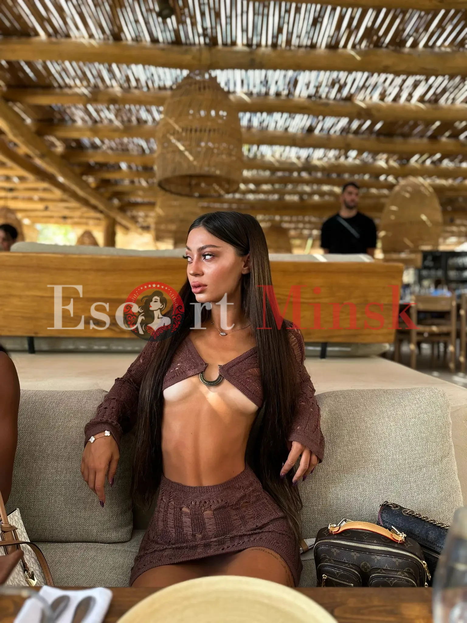  Элитная проститутка Минска — 23 года, грудь 1 размера, рост 175, вес 54