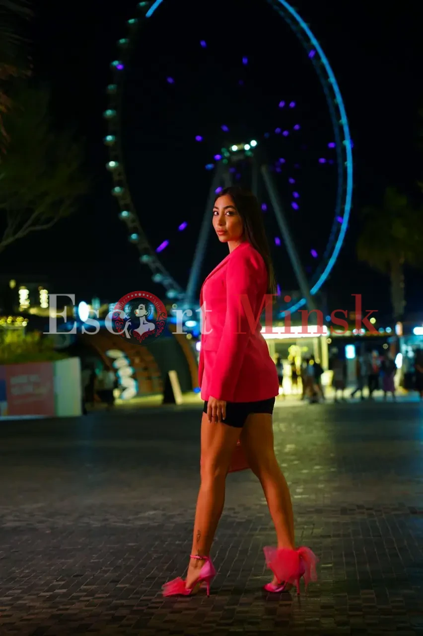  Элитная проститутка Минска — 25 лет, грудь 3 размера, рост 165, вес 55