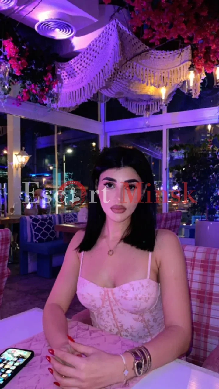  Элитная проститутка Минска — 25 лет, грудь 2 размера, рост 165, вес 52