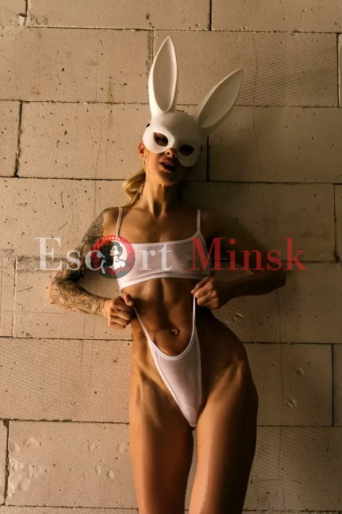 Кира Элитная проститутка Минска — 25 лет, грудь 1 размера, рост 175, вес 54