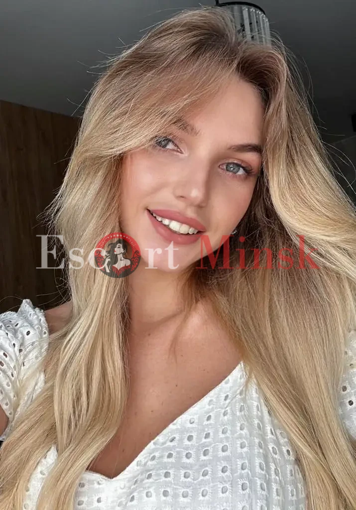  Элитная проститутка Минска — 21 год, грудь 2 размера, рост 180, вес 60