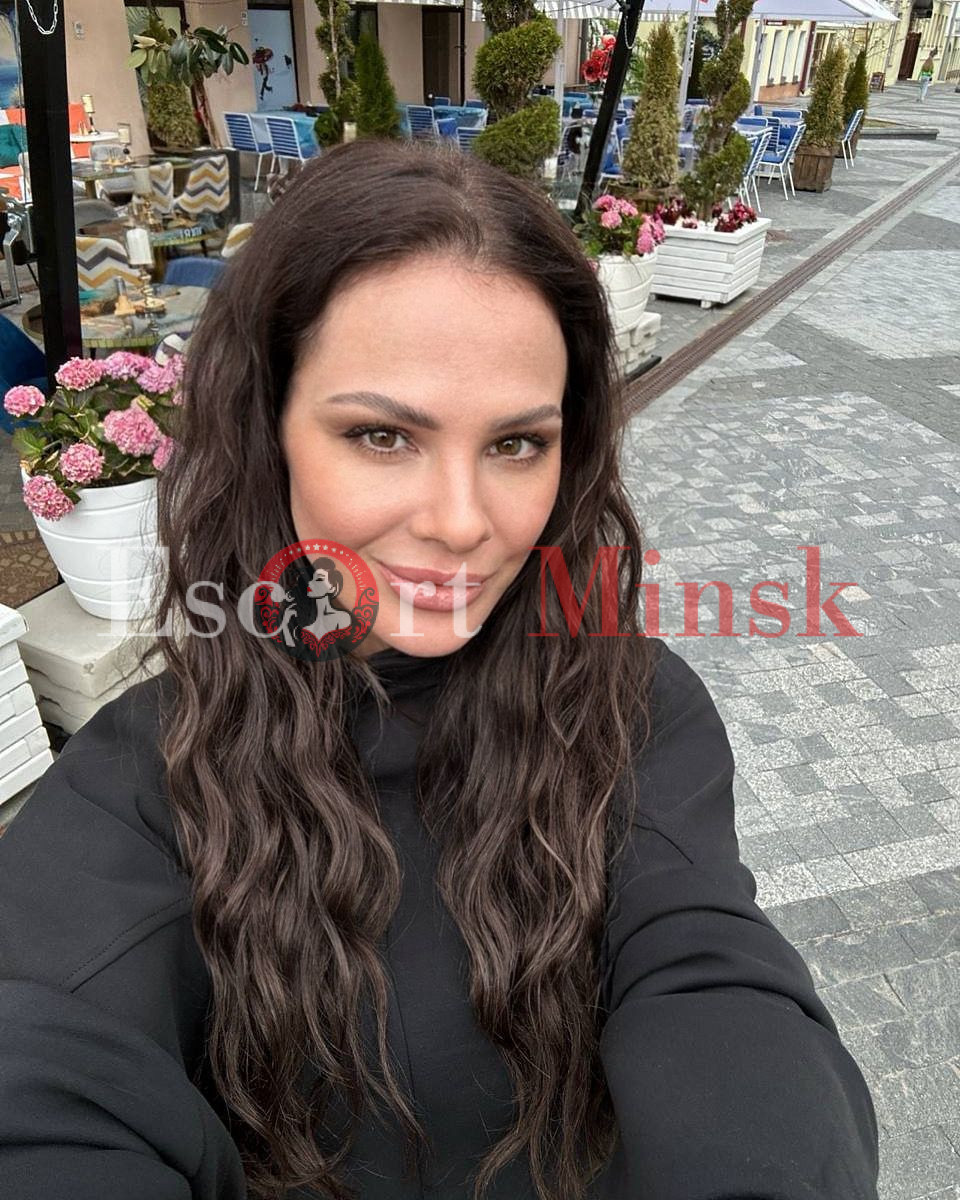  Элитная проститутка Минска — 35 лет, грудь 3,5 размера, рост 168, вес 58