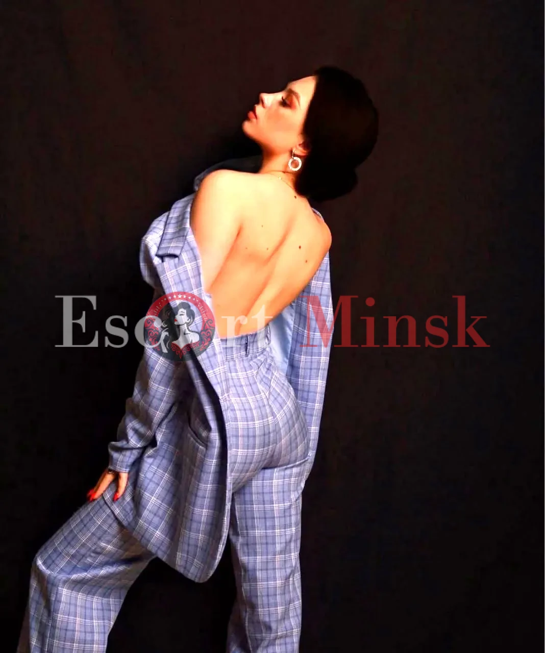  Элитная проститутка Минска — 18 лет, грудь 3 размера, рост 170, вес 63