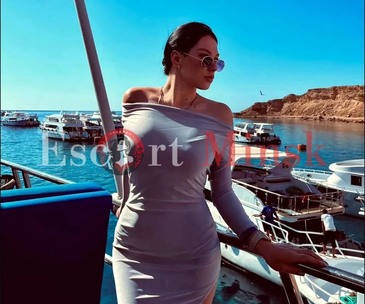  Элитная проститутка Минска — 18 лет, грудь 3 размера, рост 170, вес 63