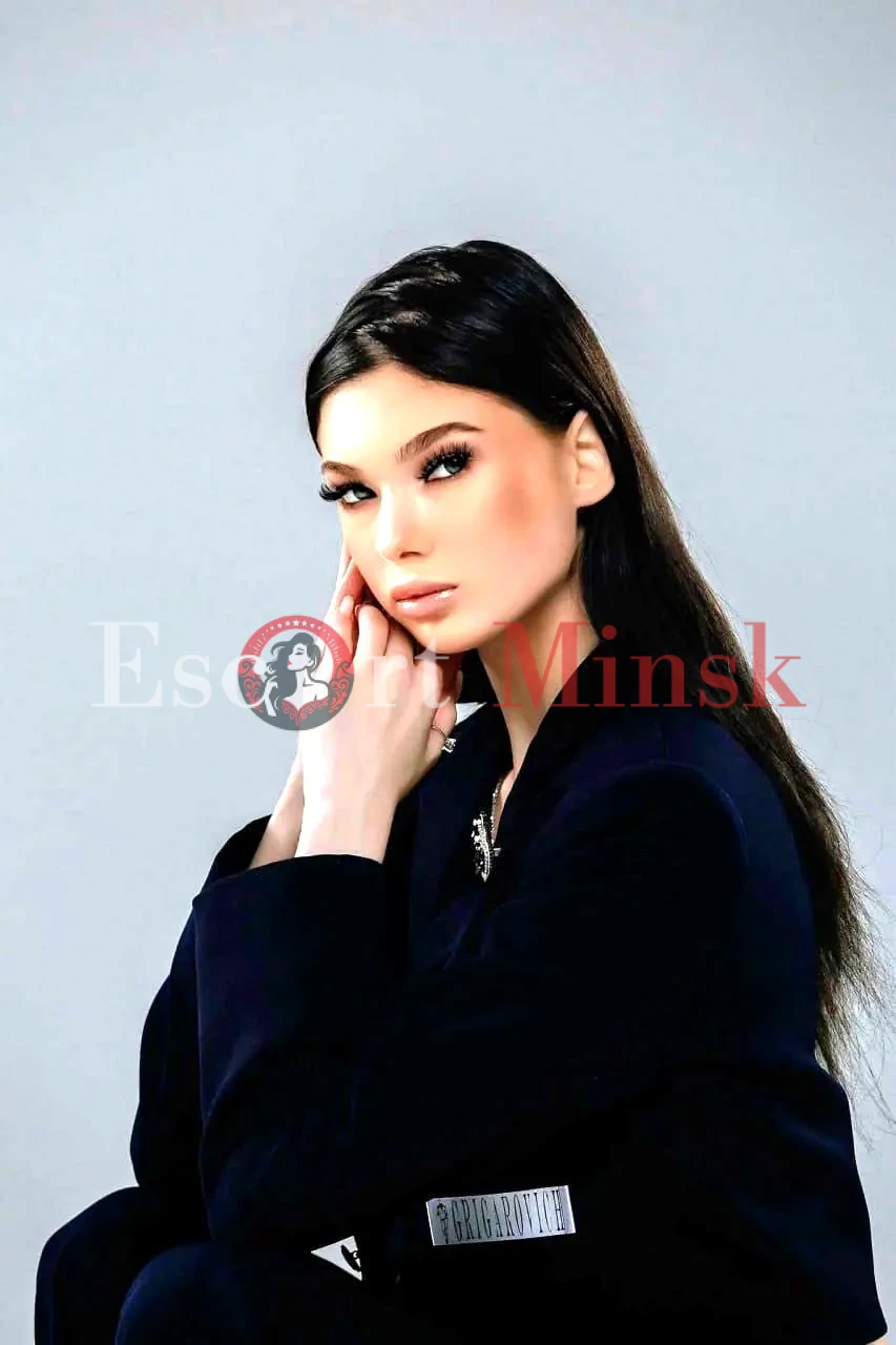  Элитная проститутка Минска — 20 лет, грудь 1 размера, рост 165, вес 45