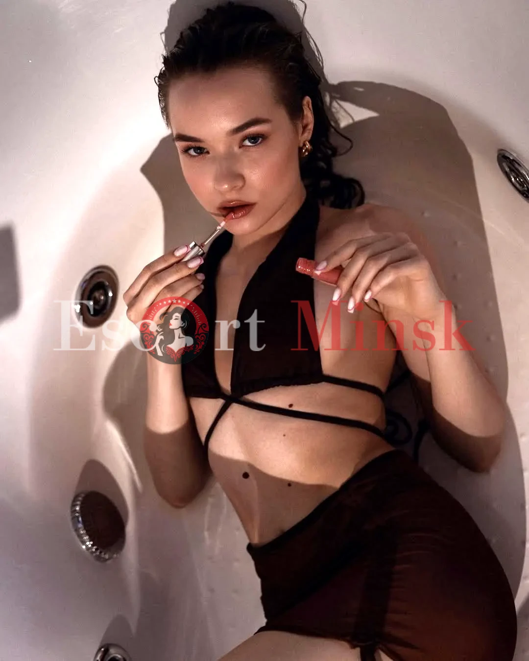  Элитная проститутка Минска — 18 лет, грудь 2 размера, рост 164, вес 48
