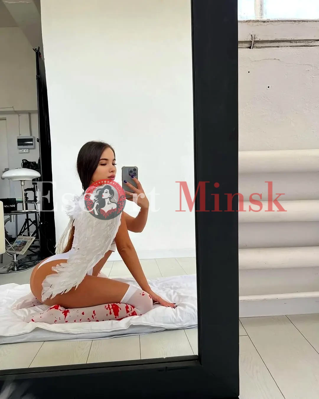  Элитная проститутка Минска — 18 лет, грудь 4 размера, рост 159, вес 48