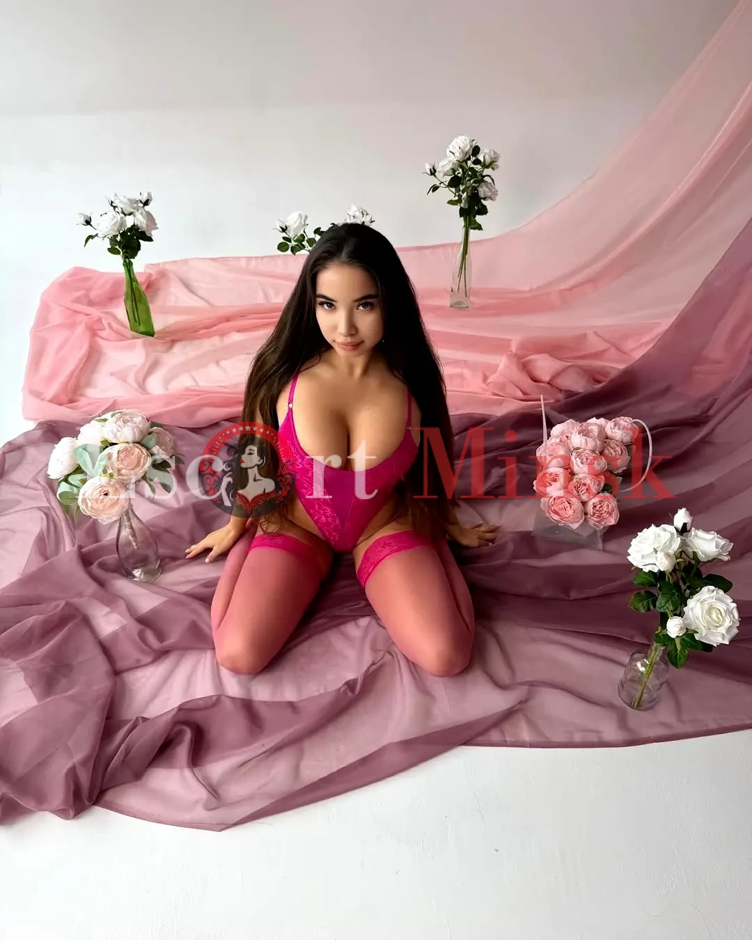  Элитная проститутка Минска — 18 лет, грудь 4 размера, рост 159, вес 48