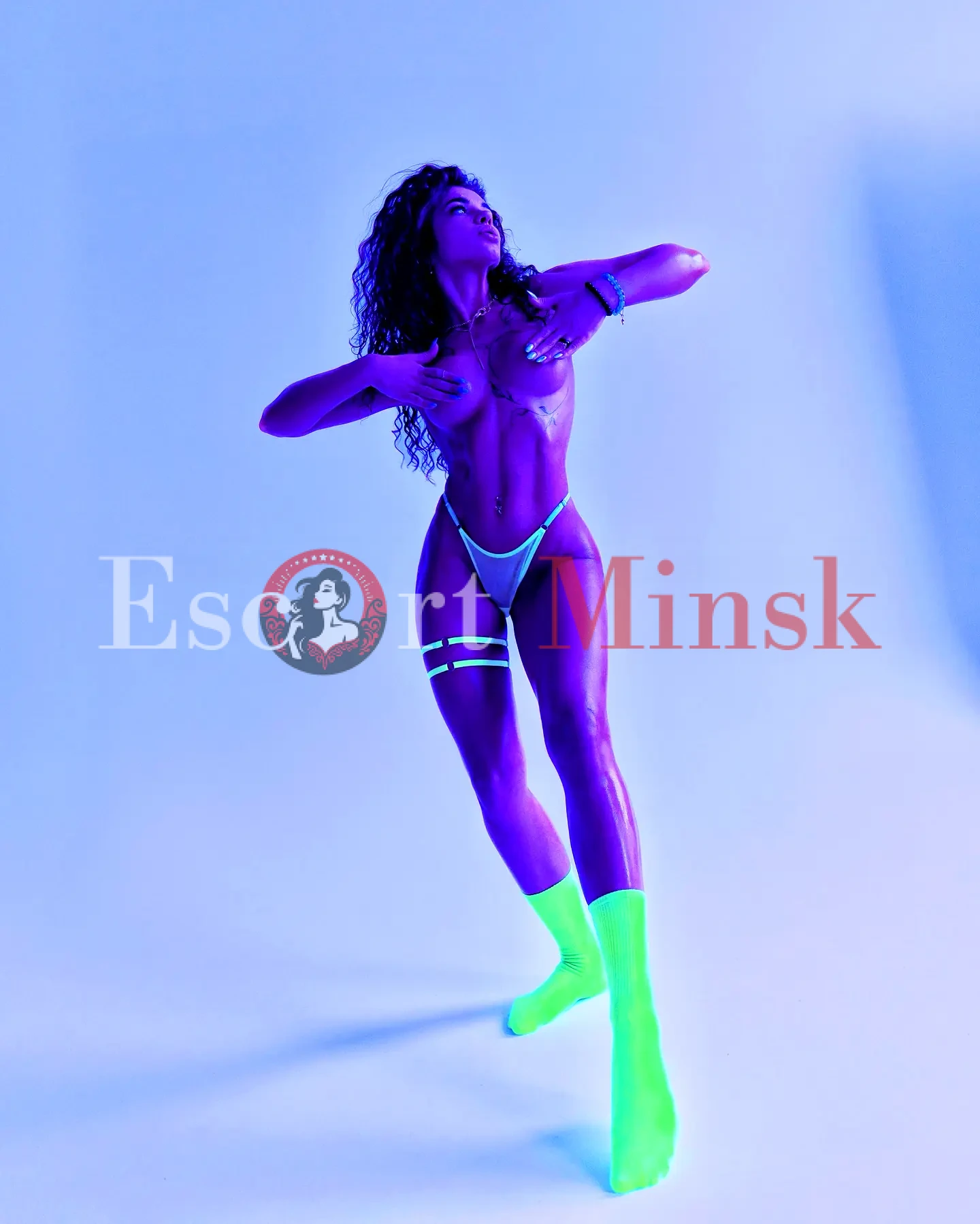  Элитная проститутка Минска — 19 лет, грудь 3 размера, рост 175, вес 55