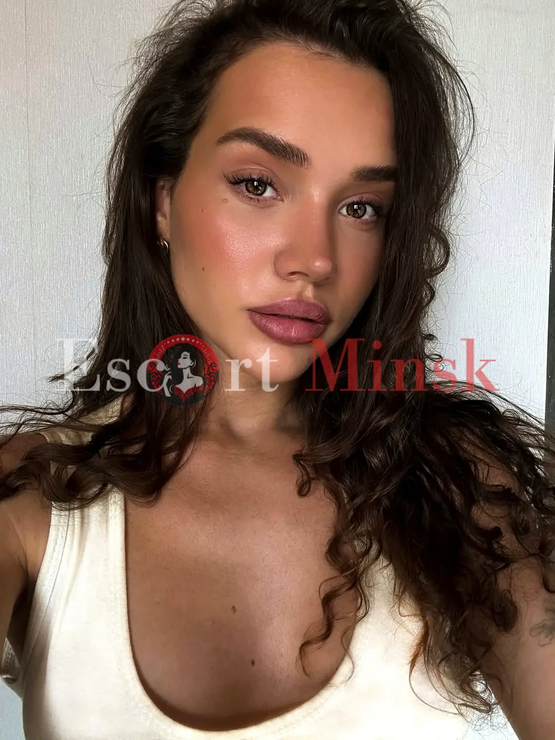  Элитная проститутка Минска — 22 года, грудь 3 размера, рост 170, вес 55