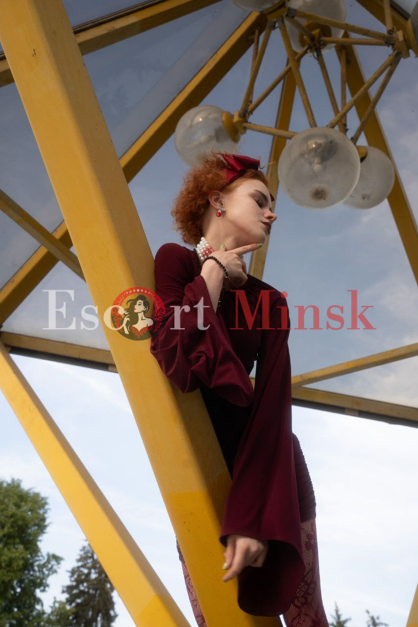  Элитная проститутка Минска — 18 лет, грудь 2 размера, рост 170, вес 42