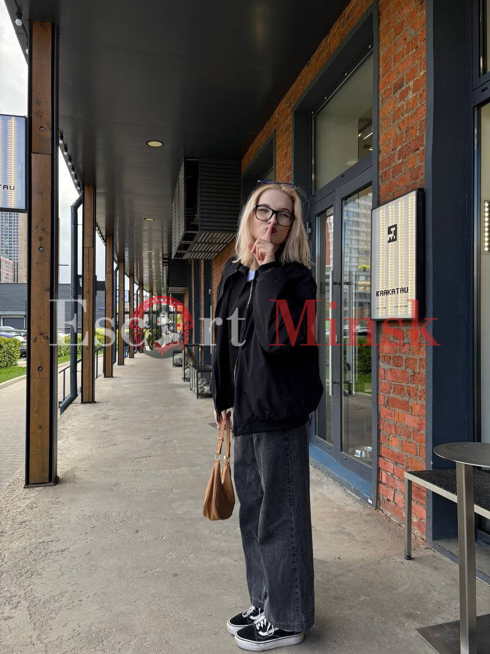  Элитная проститутка Минска — 18 лет, грудь 1.5 размера, рост 168, вес 58