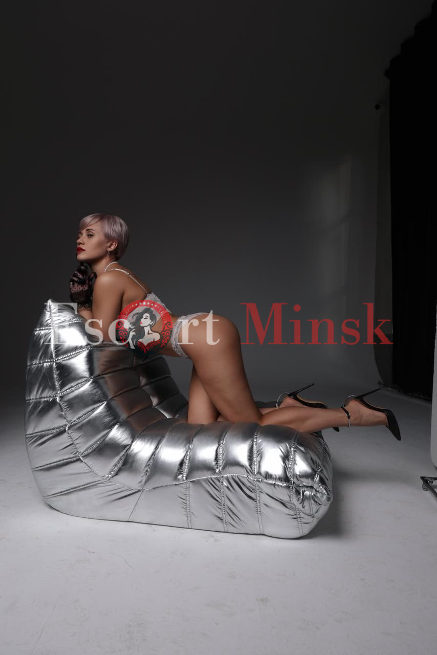  Элитная проститутка Минска — 34 года, грудь 2 размера, рост 165, вес 56