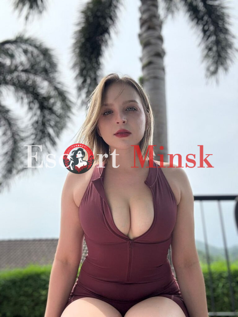 Рейчел Элитная проститутка Минска — 24 года, грудь 2.5 размера, рост 165, вес 55