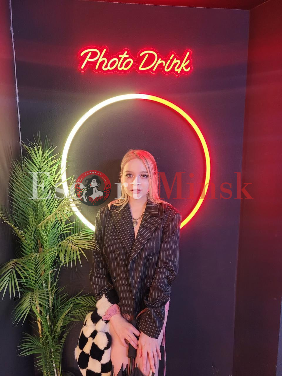  Элитная проститутка Минска — 24 года, грудь 2.5 размера, рост 165, вес 55