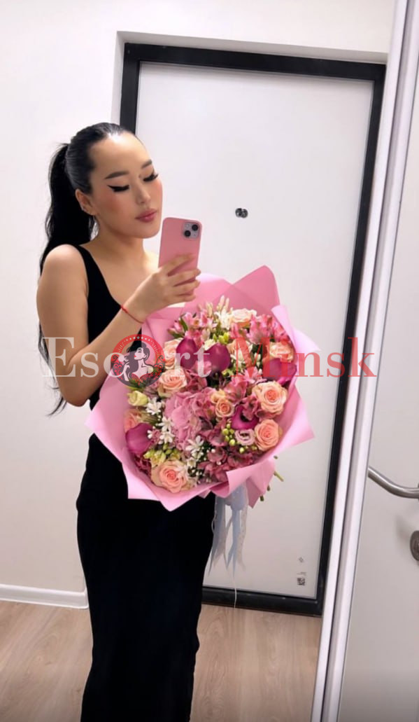  Элитная проститутка Минска — 21 год, грудь 1 размера, рост 161, вес 49