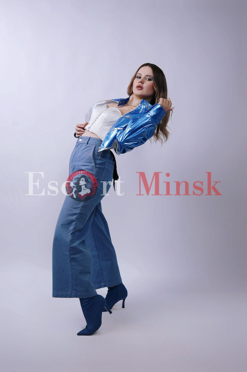  Элитная проститутка Минска — 21 год, грудь 2 размера, рост 162, вес 52
