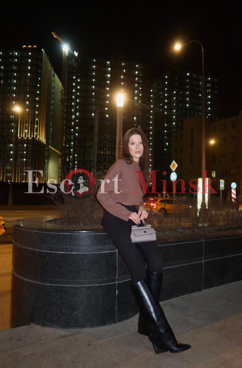  Элитная проститутка Минска — 20 лет, грудь 2.5 размера, рост 168, вес 54