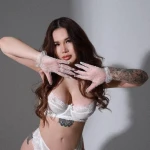 Миниатюра фото Холли
