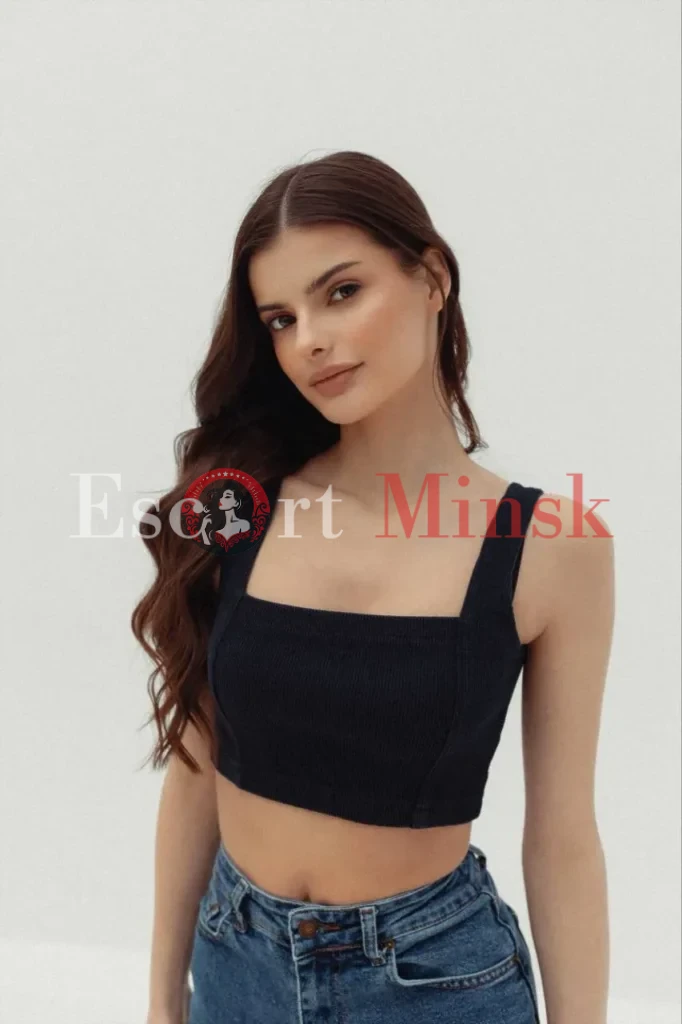 Рената Элитная проститутка Минска — 19 лет, грудь 2 размера, рост 171, вес 52