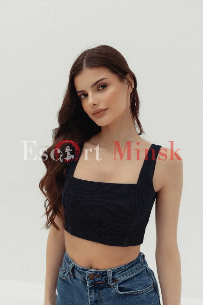  Элитная проститутка Минска — 19 лет, грудь 2 размера, рост 171, вес 52
