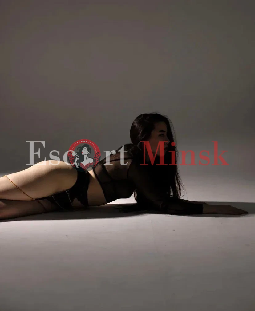  Элитная проститутка Минска — 26 лет, грудь 1 размера, рост 165, вес 55