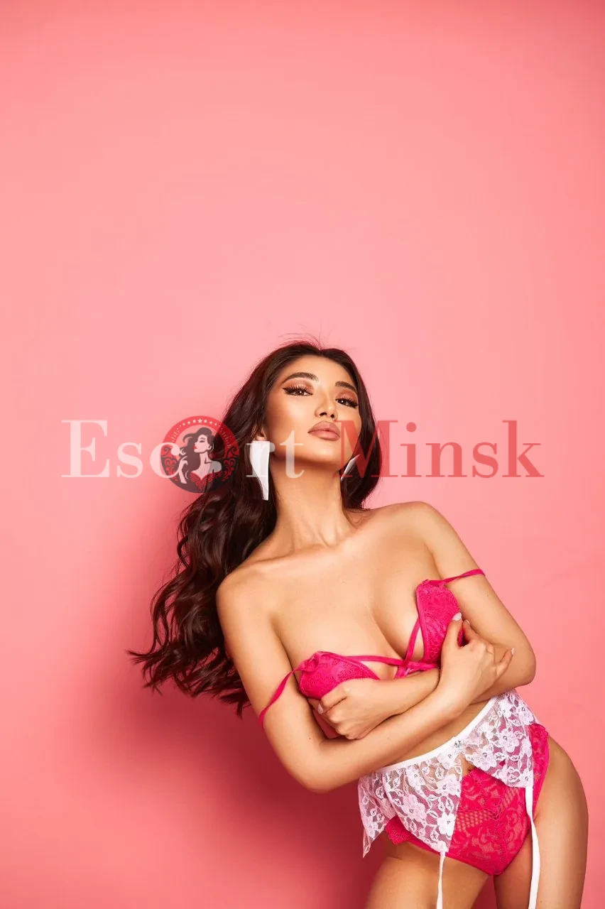  Элитная проститутка Минска — 29 лет, грудь 3 размера, рост 169, вес 45
