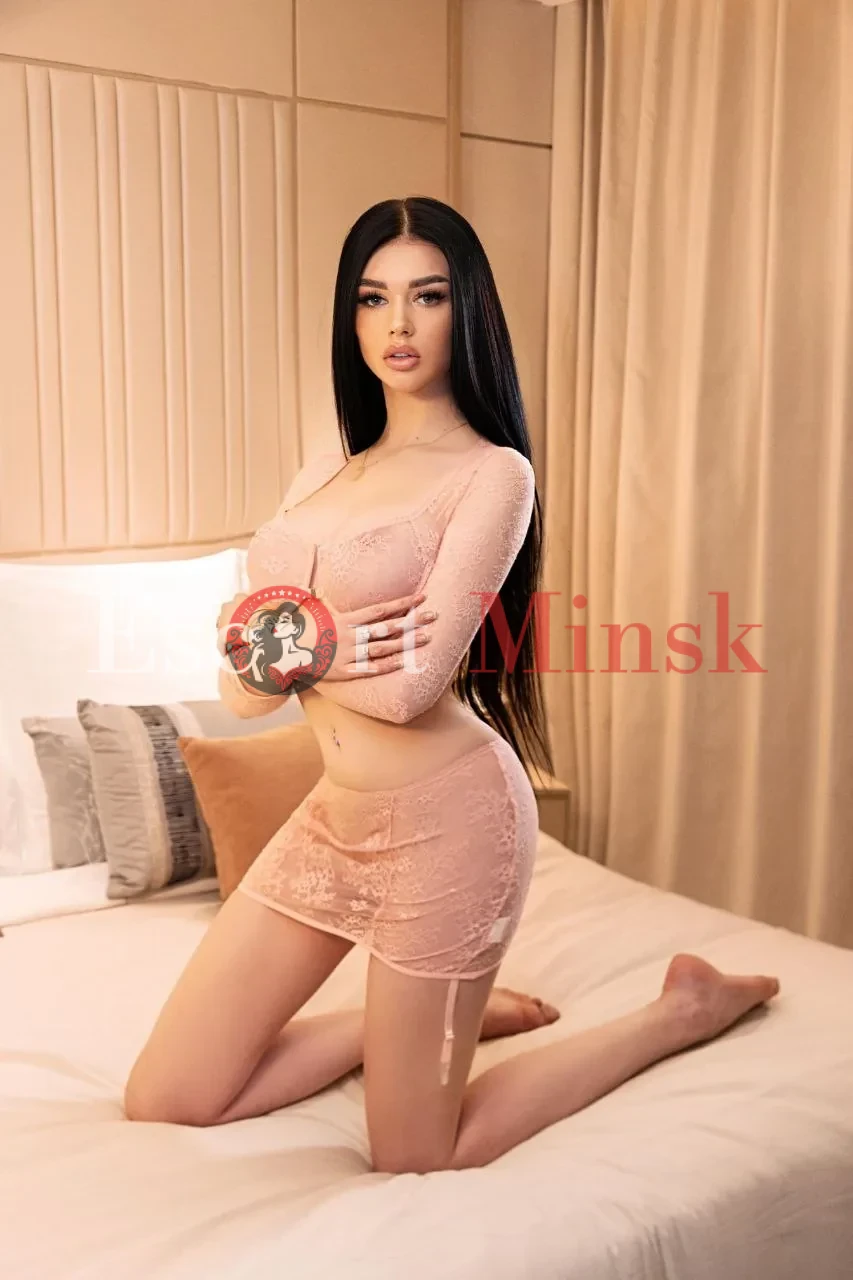  Элитная проститутка Минска — 22 года, грудь 3 размера, рост 176, вес 56