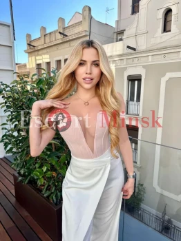 Линочка Элитная проститутка Минска — 24 года, грудь 3 размера, рост 175, вес 52