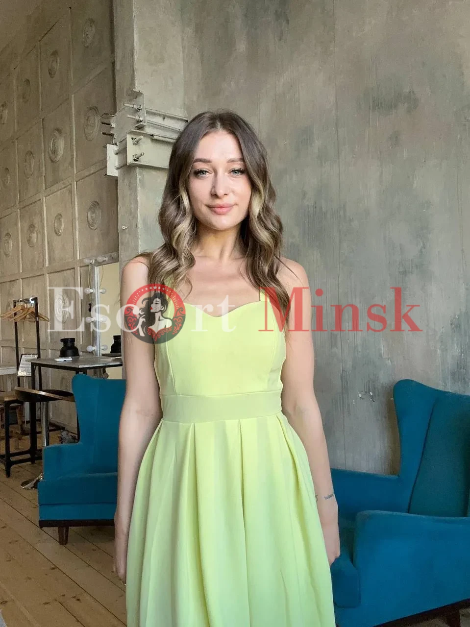  Элитная проститутка Минска — 20 лет, грудь 1 размера, рост 168, вес 58