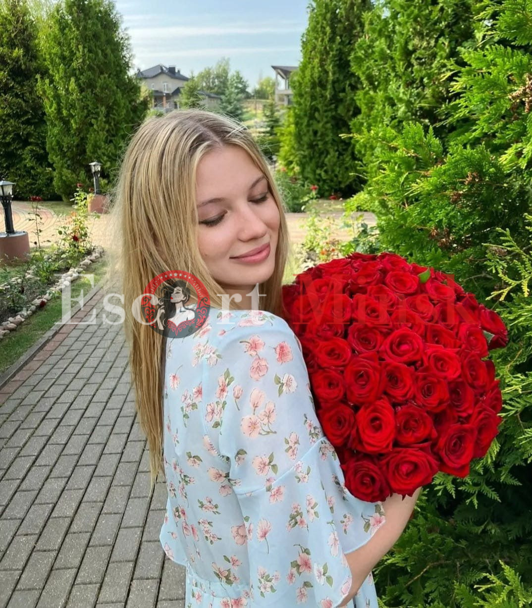 Элитная проститутка Минска — 23 года, грудь 3 размера, рост 168, вес 56
