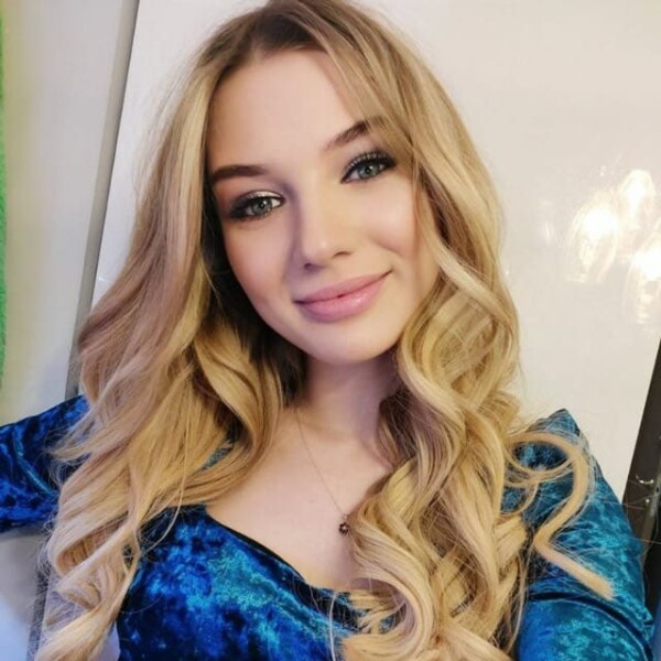 Даша Элитная проститутка Минска — 23 года, грудь 3 размера, рост 168, вес 56