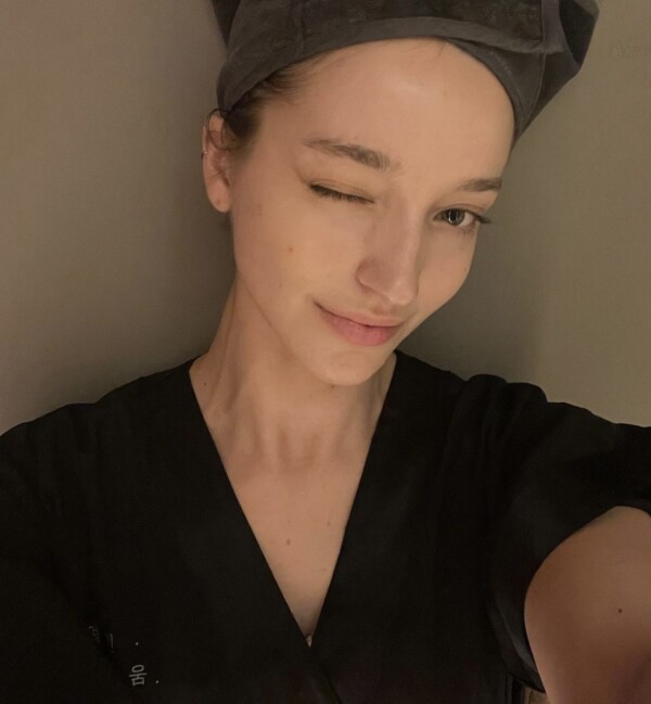 Айлана Элитная проститутка Минска — 27 лет, грудь 4 размера, рост 170, вес 50