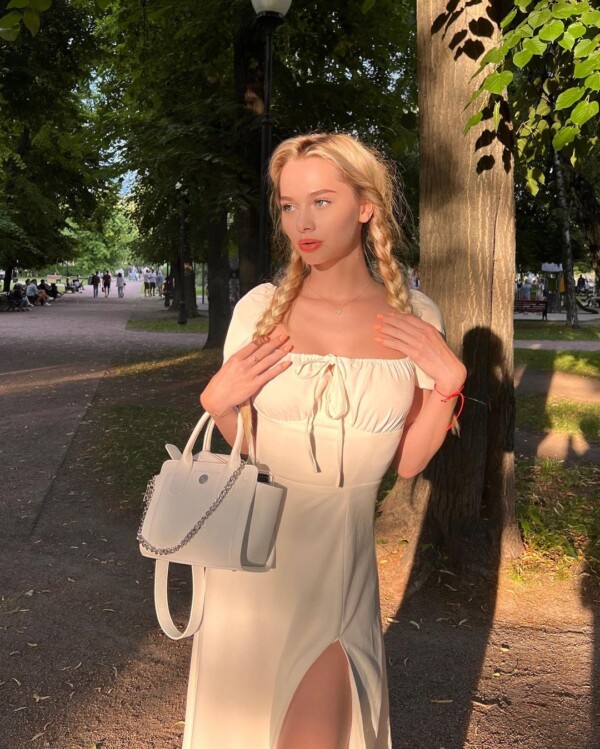 Алиана Элитная проститутка Минска — 30 лет, грудь 4 размера, рост 174, вес 53