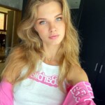 Миниатюра фото Адель