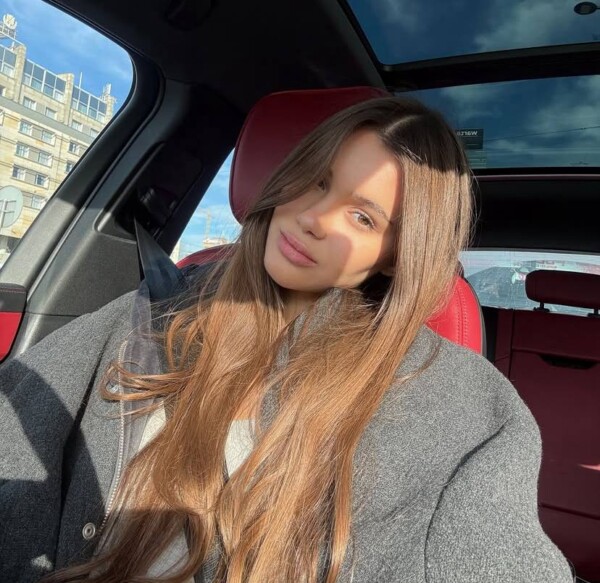 Элина Элитная проститутка Минска — 20 лет, грудь 3 размера, рост 170, вес 50