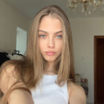 Миниатюра фото Ари