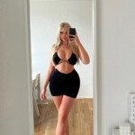 Миниатюра фото Карина