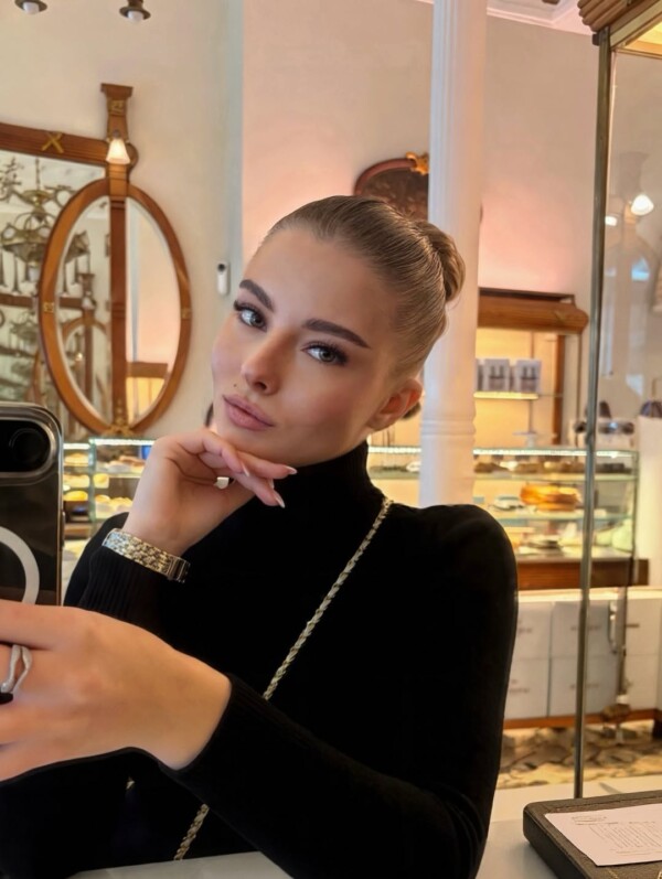 Дана Элитная проститутка Минска — 21 год, грудь 2 размера, рост 168, вес 53