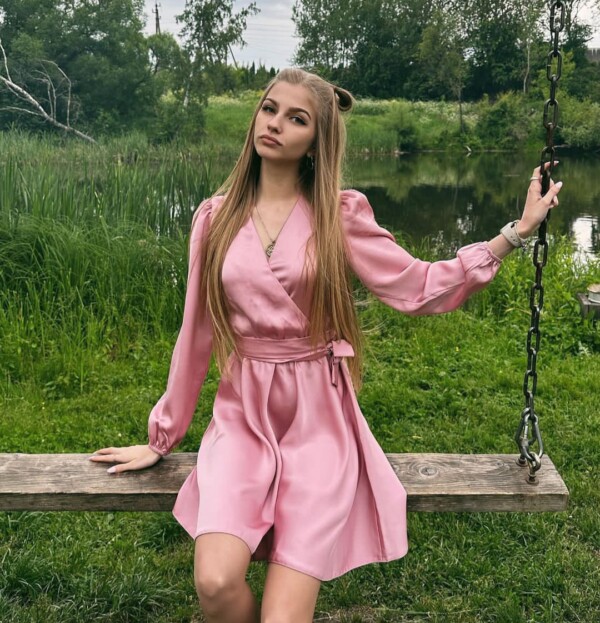 Милиса Элитная проститутка Минска — 24 года, грудь 3 размера, рост 170, вес 50